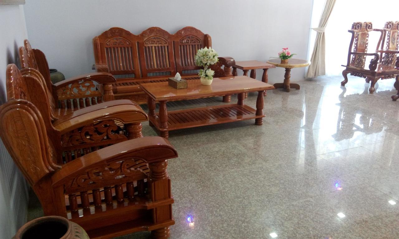 Hotel Juno Pakokku Buitenkant foto
