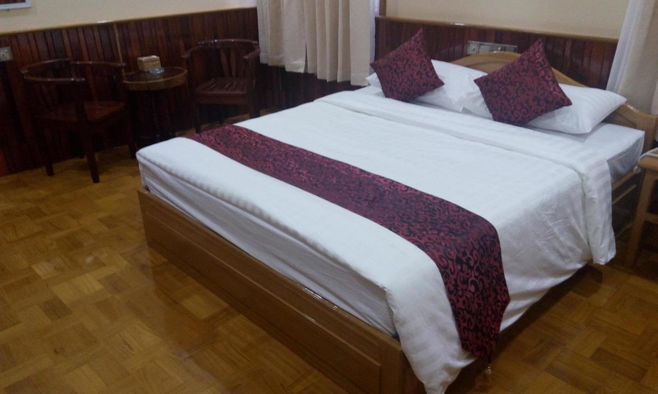 Hotel Juno Pakokku Buitenkant foto