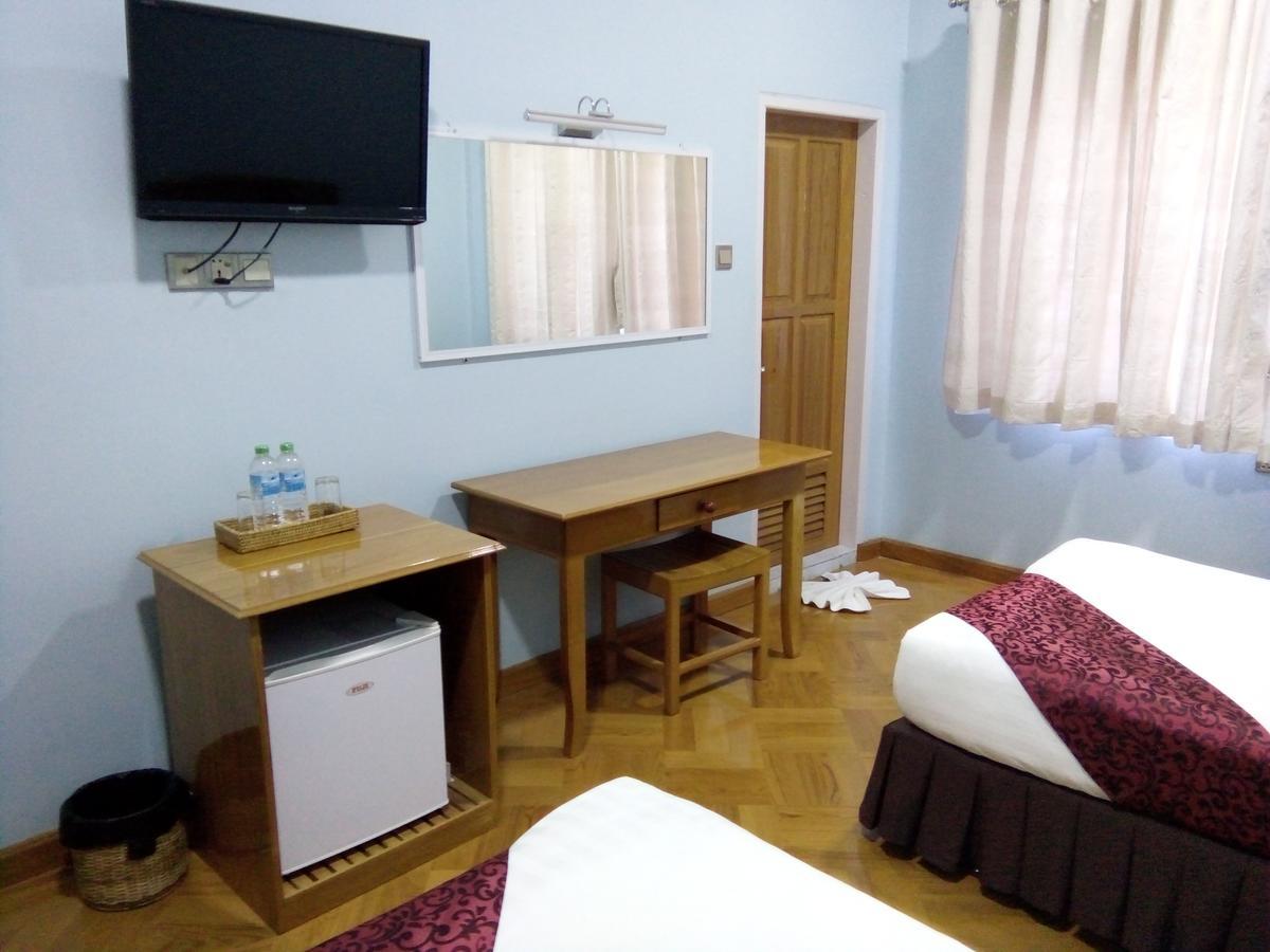 Hotel Juno Pakokku Buitenkant foto