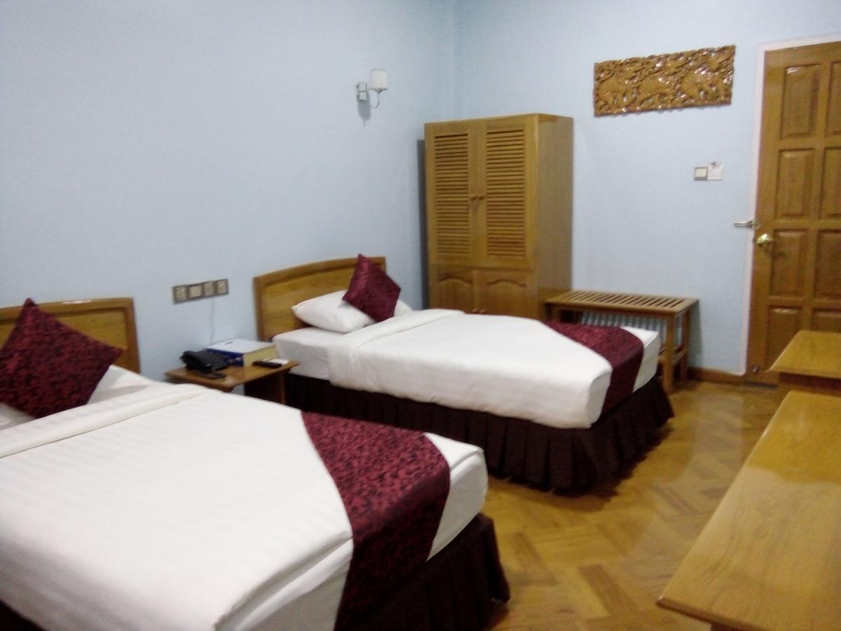 Hotel Juno Pakokku Buitenkant foto