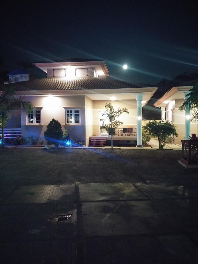 Hotel Juno Pakokku Buitenkant foto